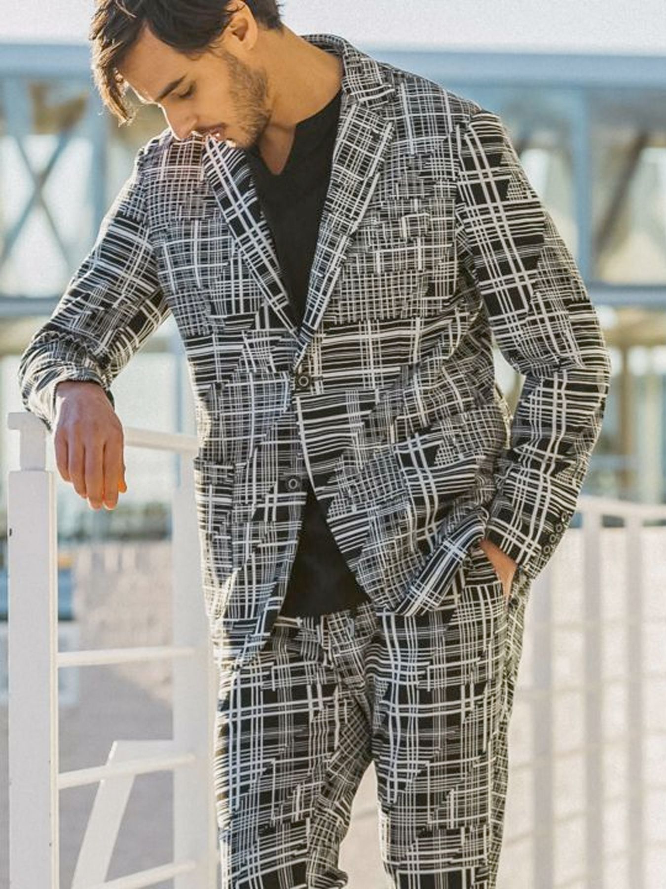 ジオメトリックスラックス / ブラック