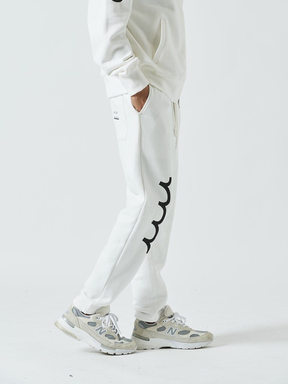 (予約品) muta Narrow Sweatpant / スウェットパンツ/ ホワイト 【Acanthus×muta】 10月上旬頃入荷予定