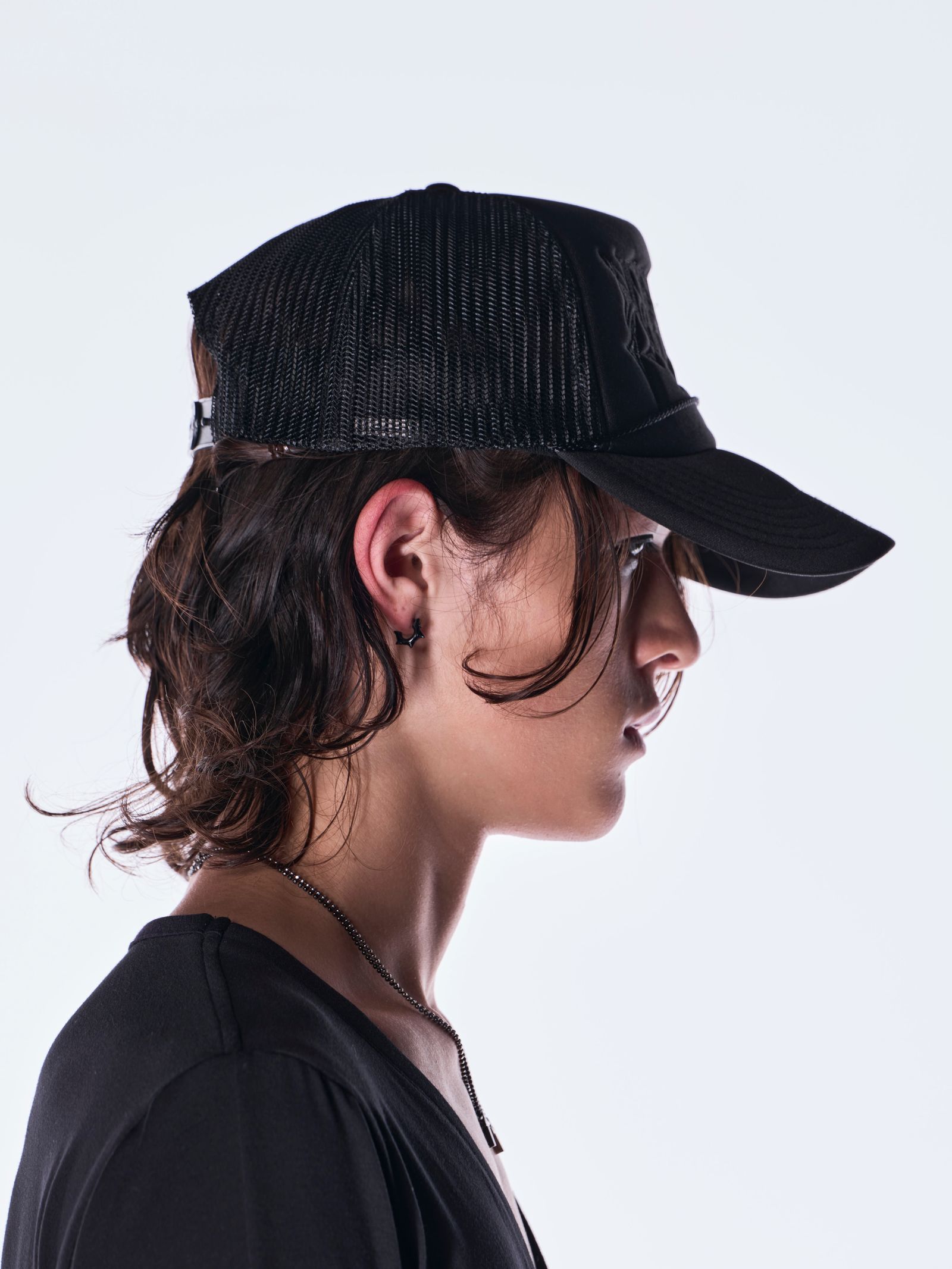 【予約品 6月29日(月) 締切】Mesh Cap / メッシュキャップ / ブラック×ブラック刺繍