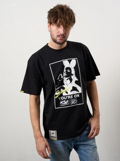 【予約品 10月16日(木) 締切】5.6ozコットン天竺 YOU'RE ON STONEDシークイン SSシャツ / ブラック