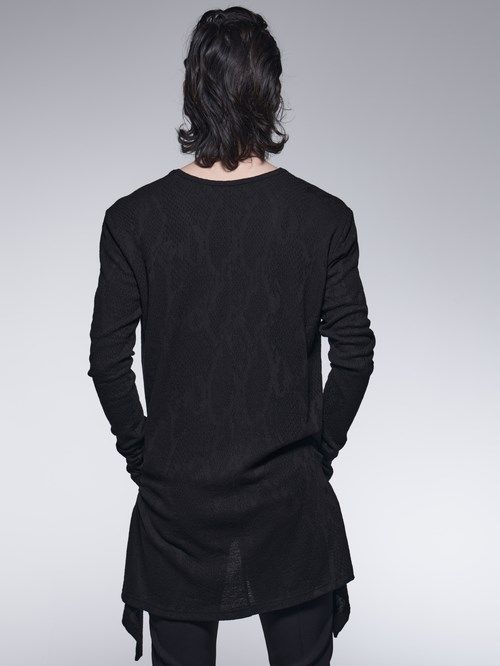《予約品》 FlareV-NeckT-Shirt / パイソンジャガード織 Vネックフレアー長袖T/ ブラック 【kiryuyrik】 9月以降入荷予定