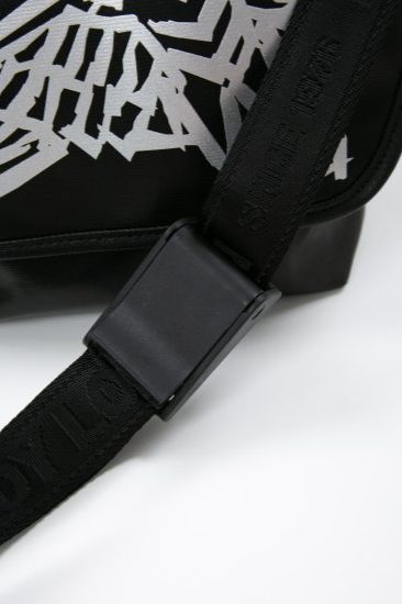 MINI MESSENGER BAG / ブラック 【BOY LONDON】