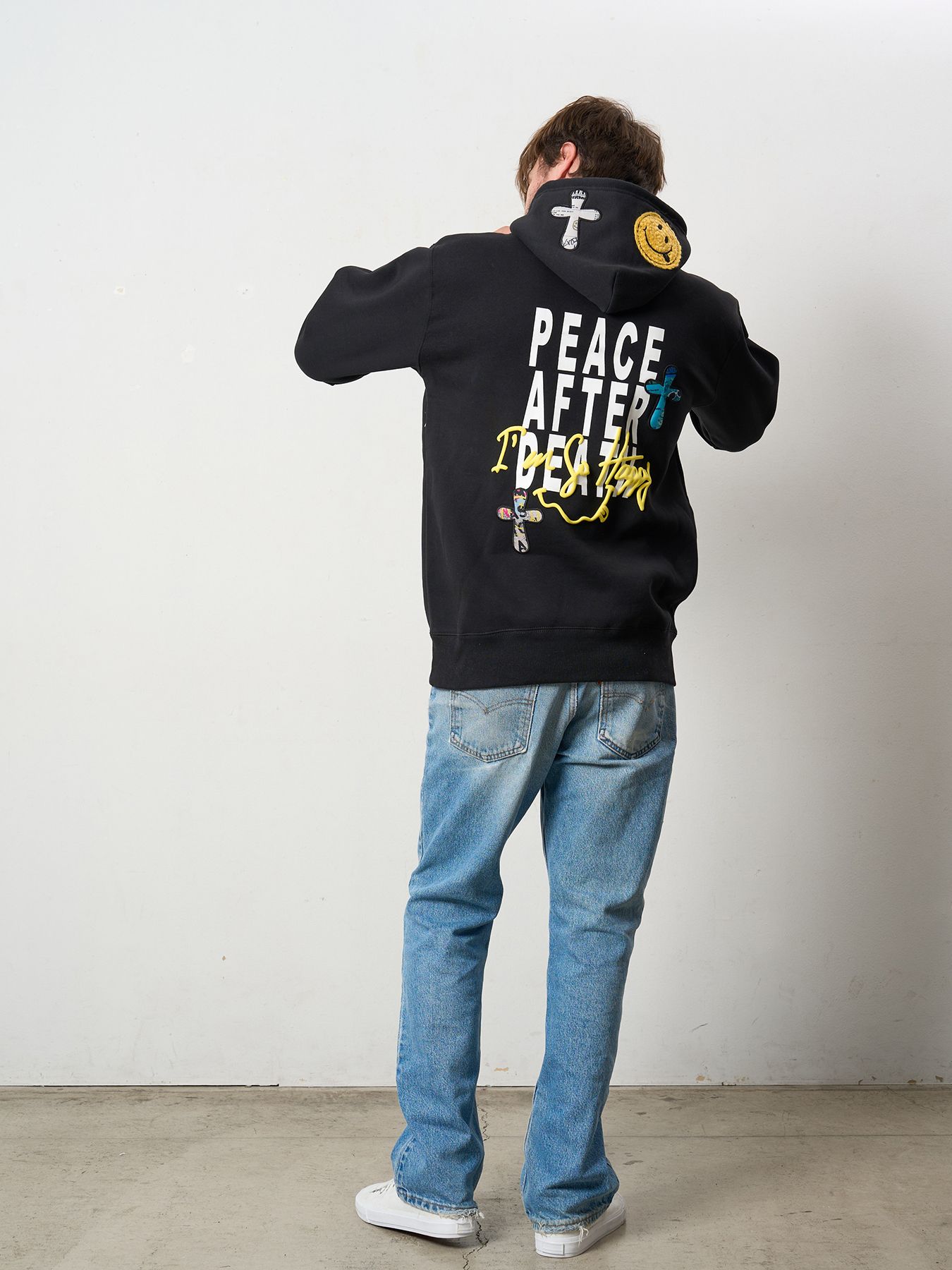 【予約品 5月8日(木) AM10時 締切】 TC裏毛起毛 PEACE AFTER DEATH&マルチパッチワーク プルパーカー / ブラック
