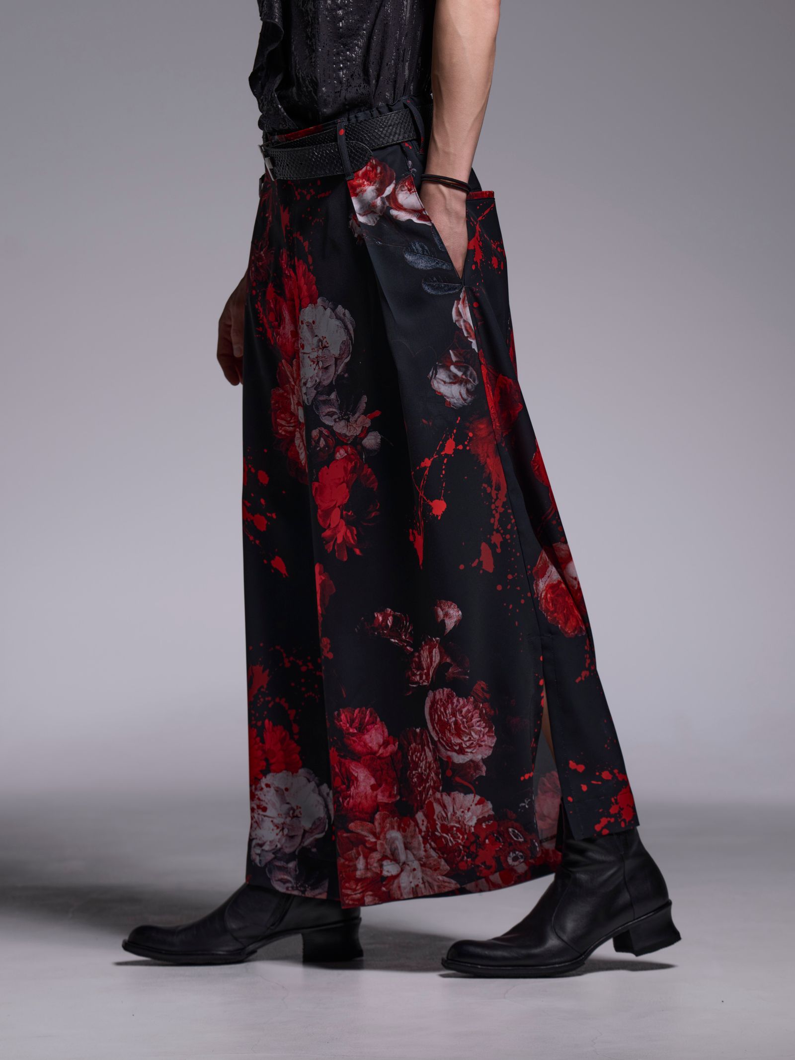 【予約品 1月4日(日) 締切】Wide Tuck Slacks / ワイドタックスラックス / ブラックフローラ