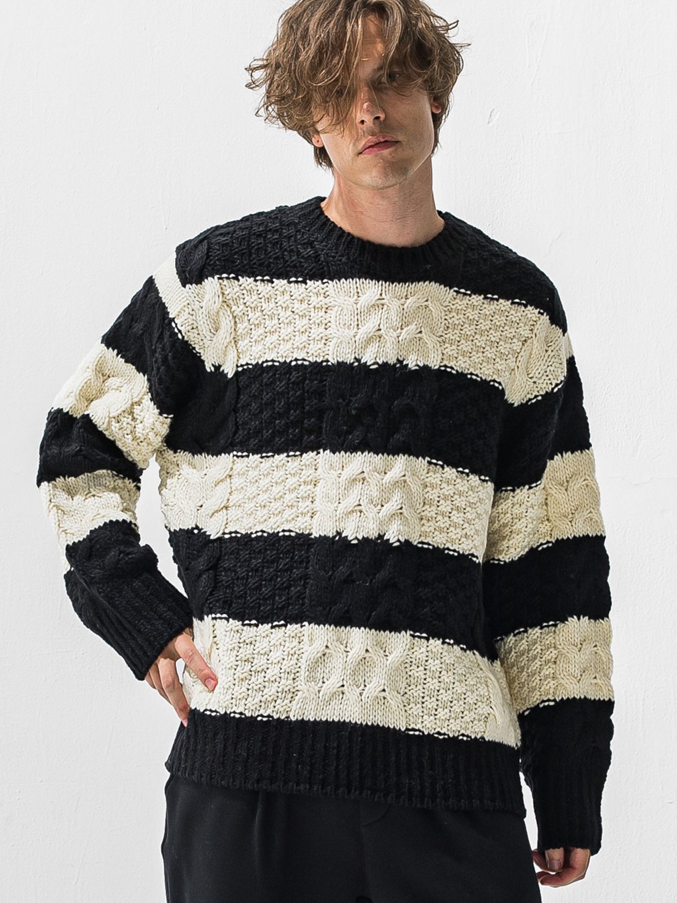 【予約品 9月6日(日) 締切】CABLE LAW SWEATER / ケーブル編みローゲージセーター / ブラック×ホワイト