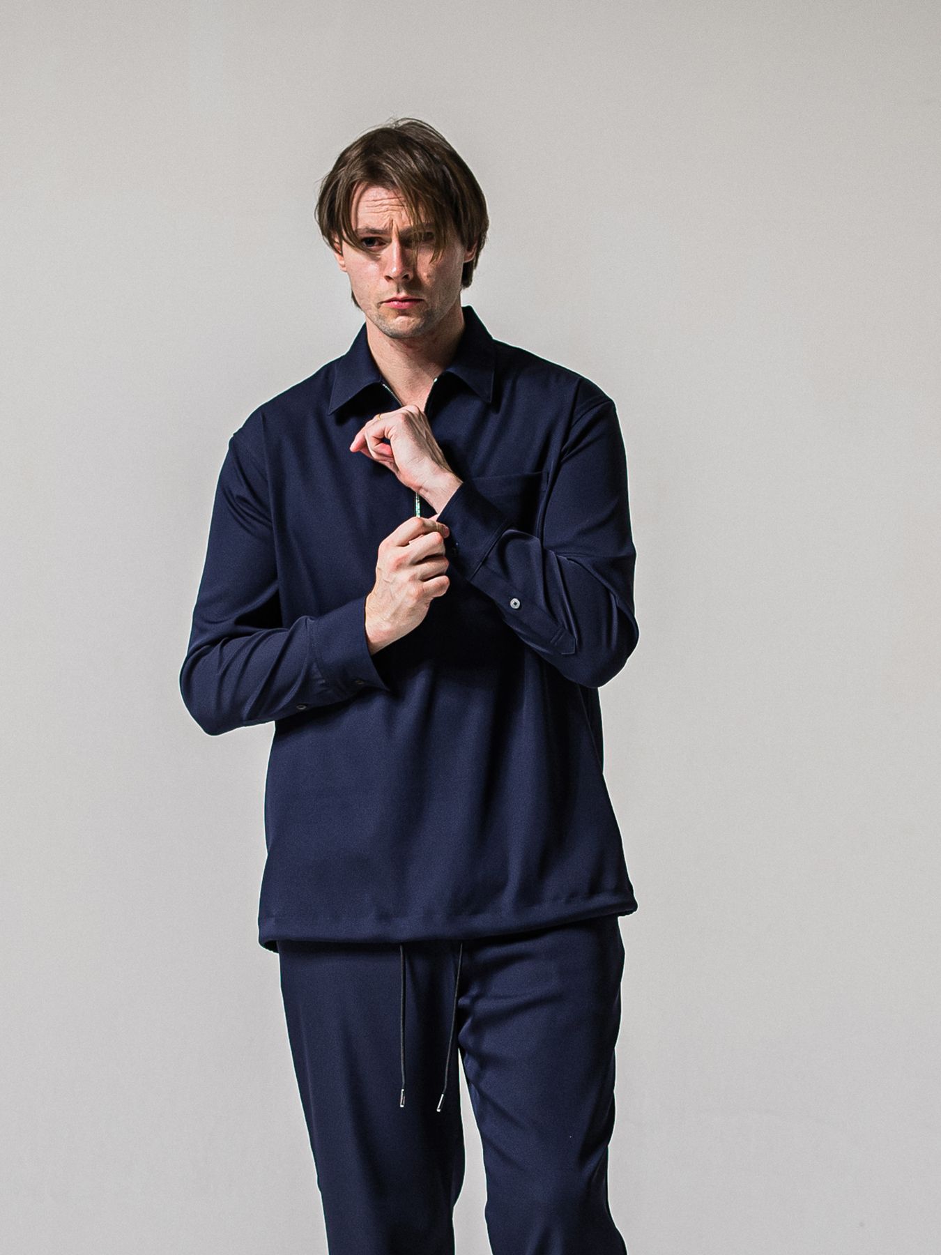 【予約品 11月16日(日) 締切】PULL OVER SATIN SHIRT / ジッププルオーバー サテンシャツ / ネイビー