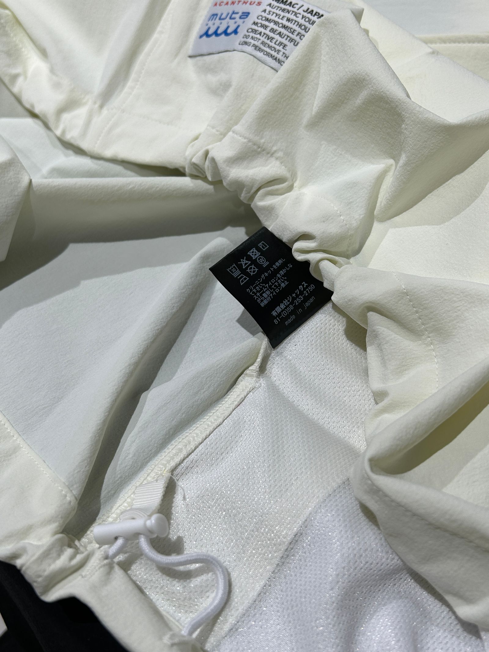 muta Half ZIP S/S Shirt / 撥水加工プルオーバーシャツ / ホワイト 【Acanthus×muta】