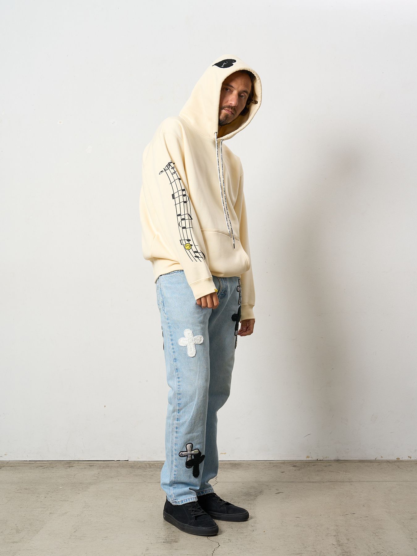 【予約品 5月8日(木) AM10時 締切】 TC裏毛起毛 リリックリボン&MUSICプリントハートサガラパッチワーク プルオーバー パーカー / ナチュラルベージュ