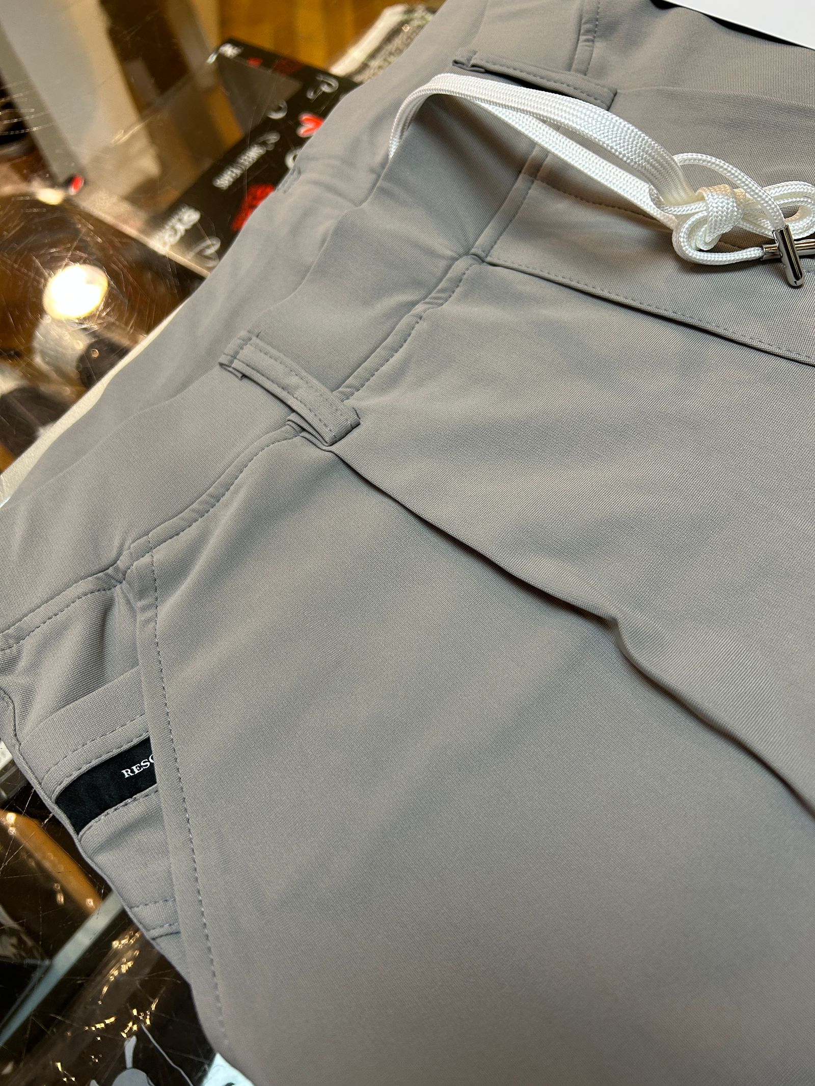 CHRIS EASY TUCK PANTS / クリスイージータックパンツ / グレー