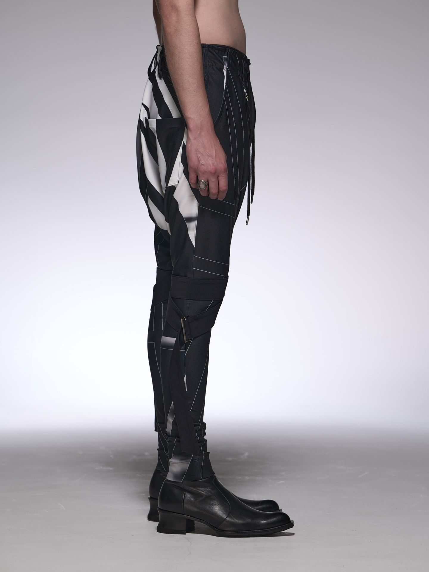 《予約品》 SaruelBondageEasyPants / ユニオンジャックジャージサルエルパンツ / ブラック＆ホワイト