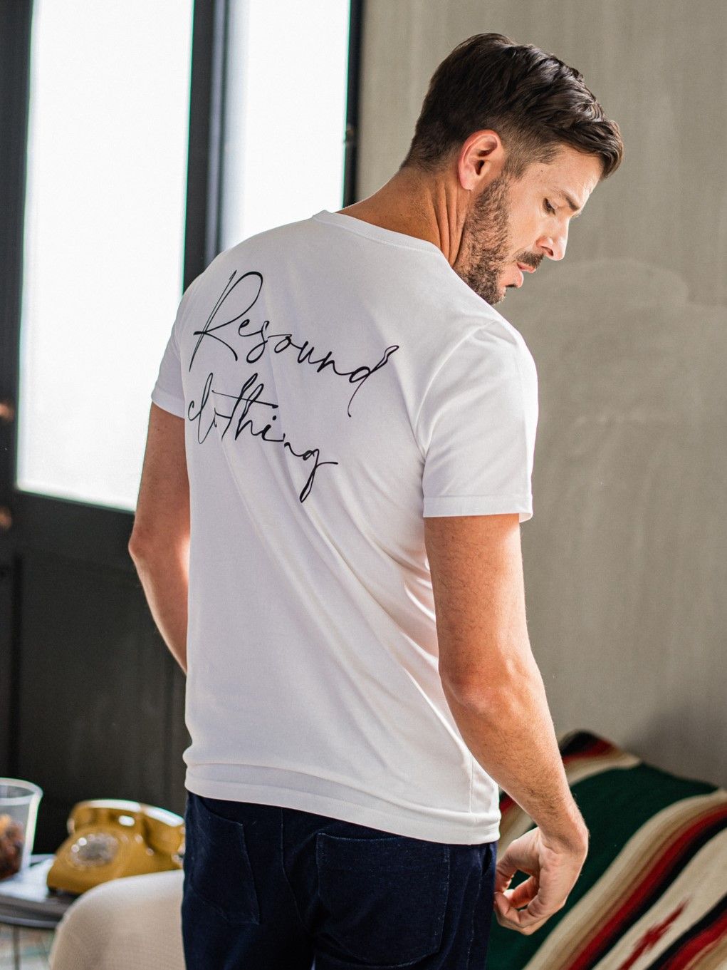 《予約品3月3日18：00締め》 ICON BASIC TEE / バックロゴTシャツ / ホワイト・ブラック