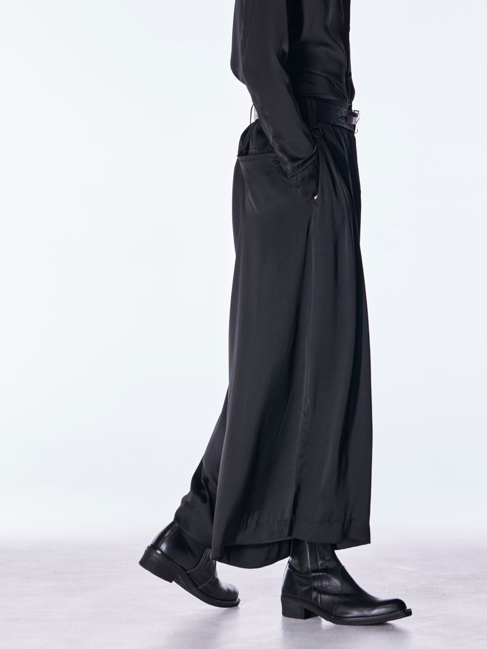 【予約品 6月29日(月) 締切】Vintage Satin Wide Tuck Slacks / ワイドタックスラックス / ブラック