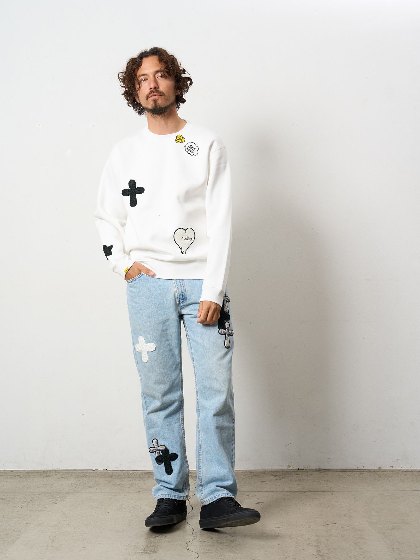 【予約品 5月8日(木) AM10時 締切】 TC裏毛起毛 レオパードスター発泡プリント&マルチパッチワーク スウェットシャツ / ホワイト
