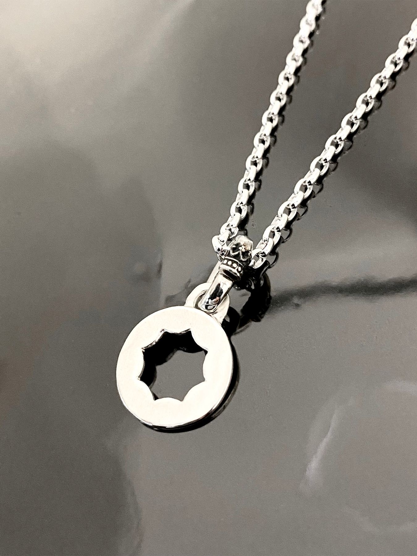 《受注生産》CUT OUT FLOWER NECKLACE / フラワープレートネックレス / 注文から1～2週間後入荷予定