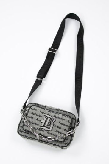 CHAIN DESIGN SHOULDER BAG / グレー 【BOY LONDON】
