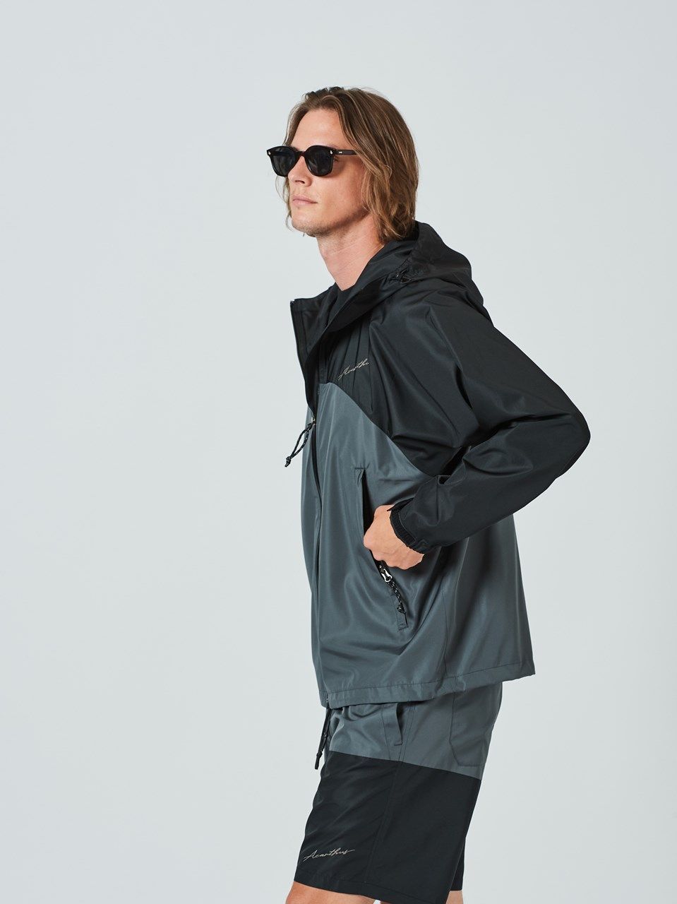 (予約品2023年10月19日18時締め) Light Shell Hooded Jacket / フードジャケット / ブラック