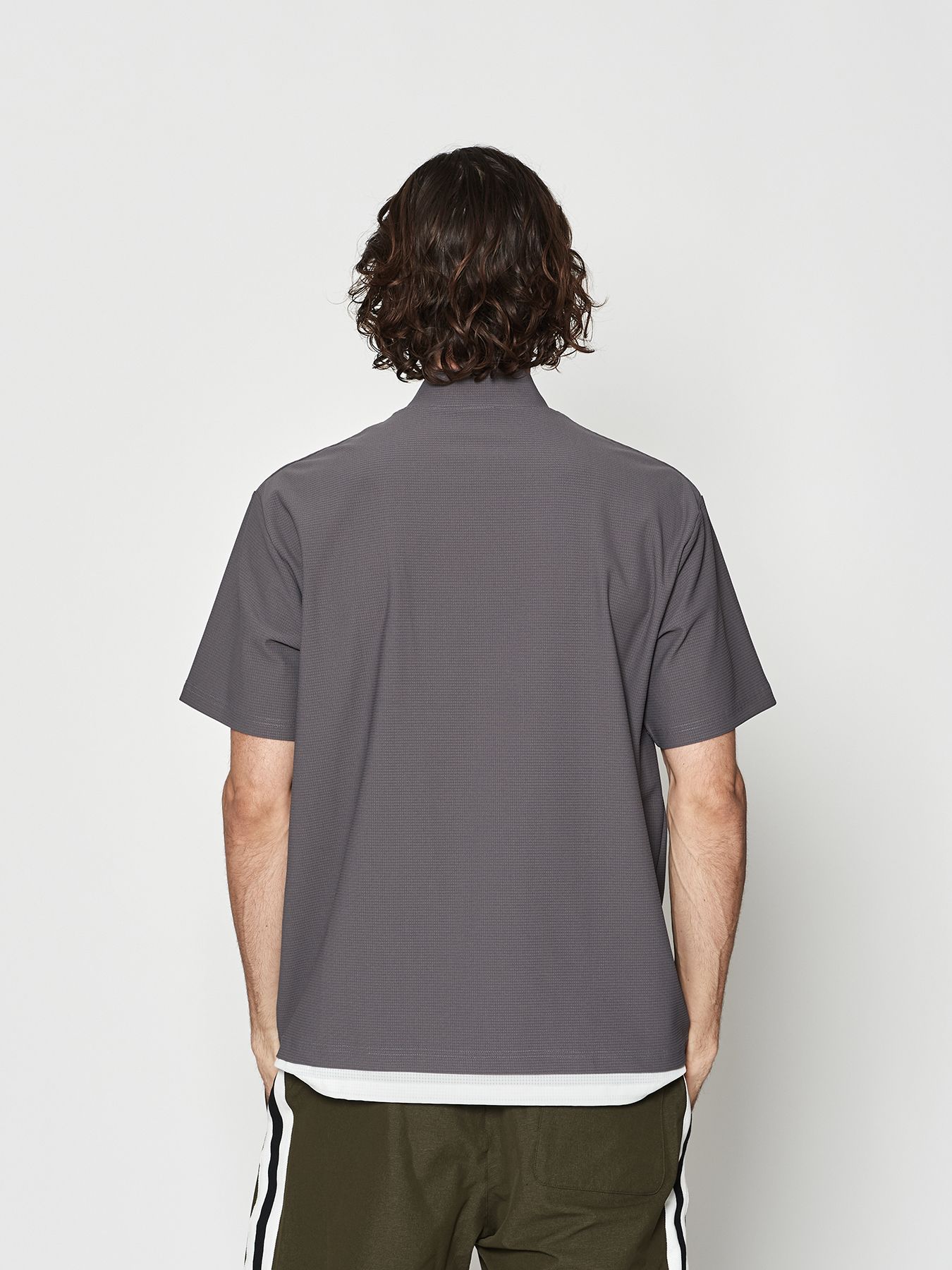 【予約品 10月9日(木) 締切】muta Mesh Mockneck S-S Top / モックネックTシャツ / グレー【Acanthus × muta MARINE】