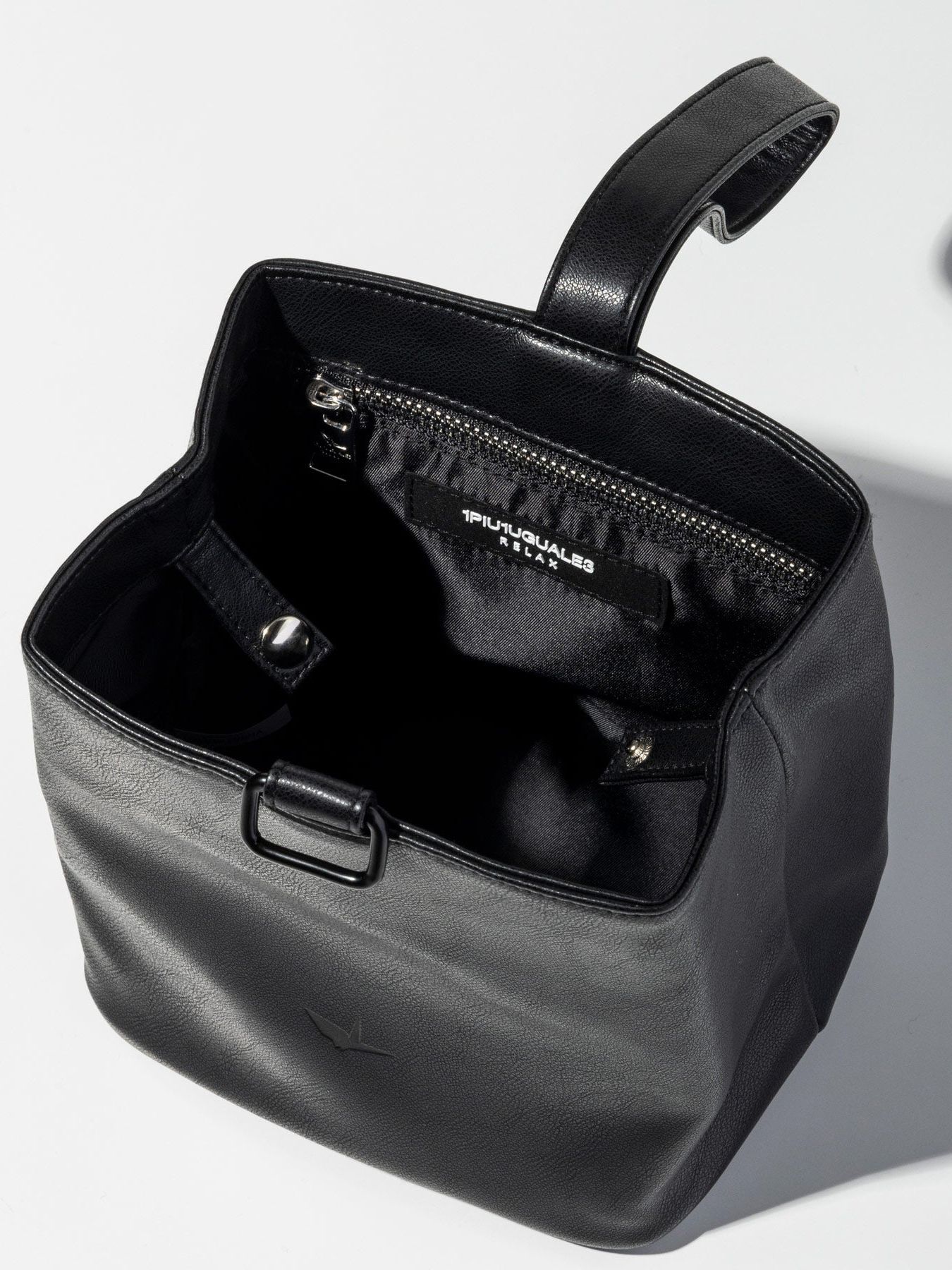 PU LEATHER MINIMALIST KINCHAKU / シンセティックレザーミニバック / ブラック