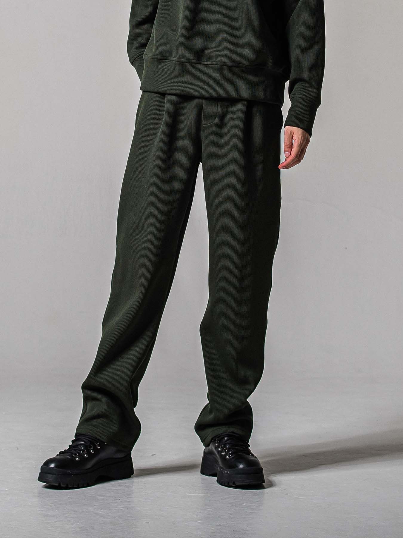 【予約品 11月16日(日) 締切】AZE  WIDE TUCK PANTS / 畔編みニット セミワイドシルエット ワンタック イージーパンツ / カーキ