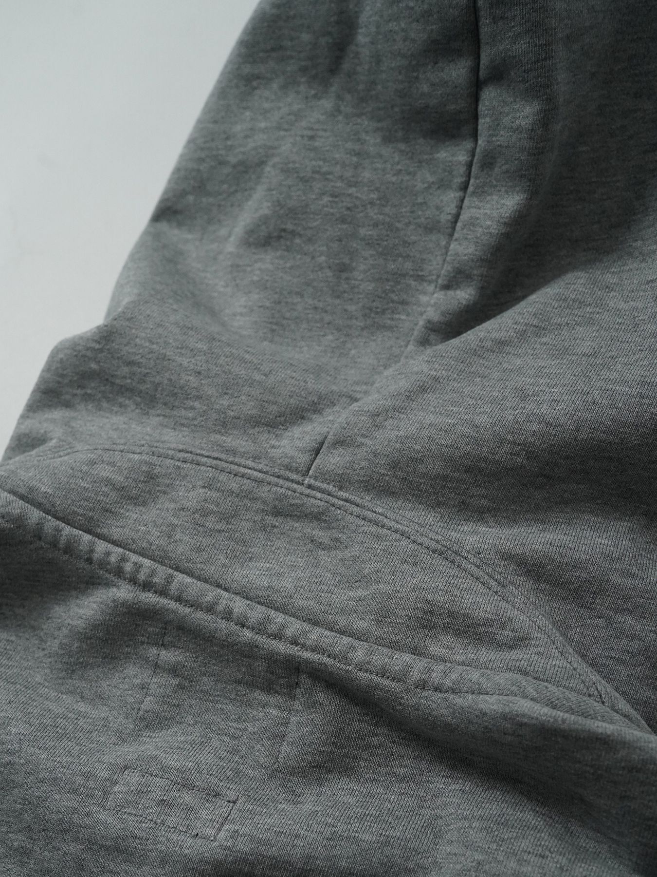 【予約品 5月6日(水) 締切】MOLD-SWEATPARKA / スウェットジップパーカー / 杢グレー