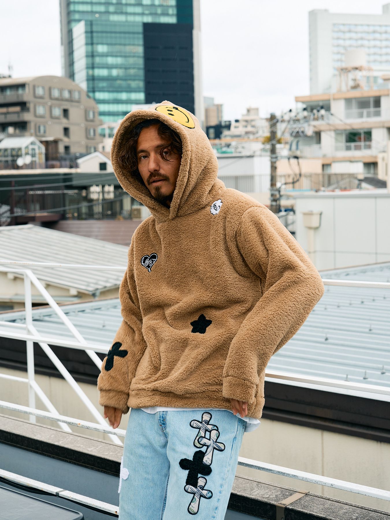 【予約品 5月8日(木) AM10時 締切】 コーラルフリースボア マルチパッチワークプルパーカー / キャメル