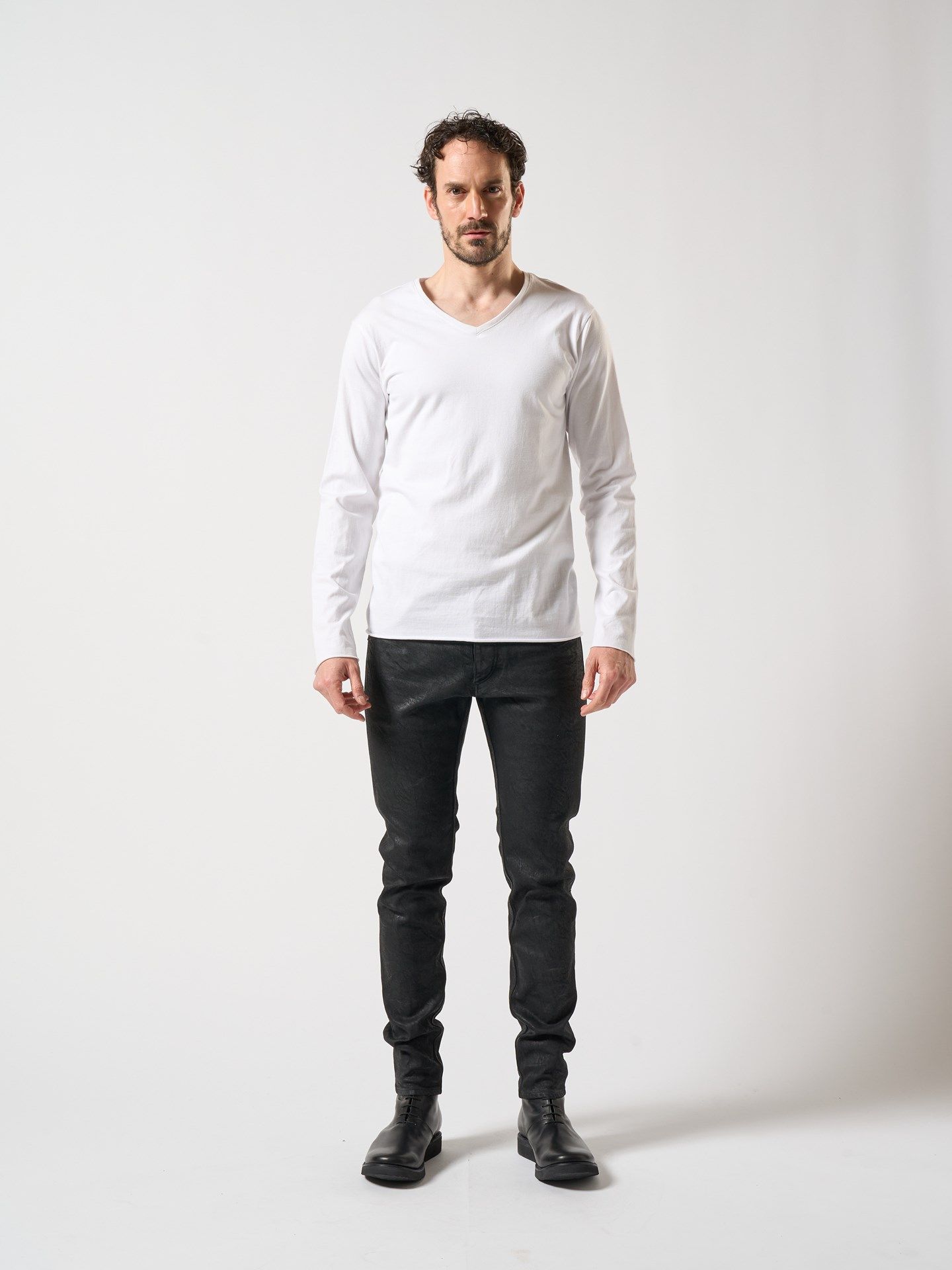 【予約品】 cut-off V-neck L/S / VネックTシャツ / ホワイト