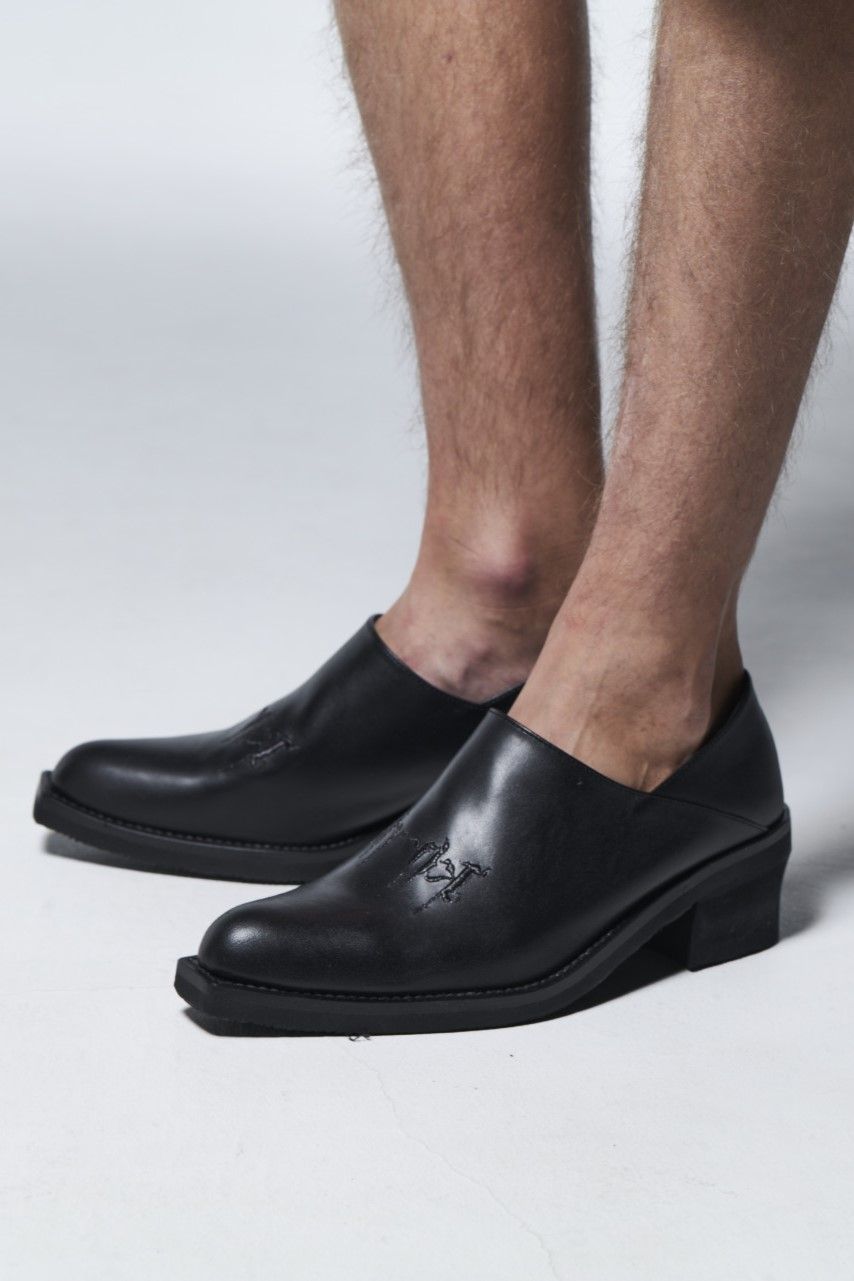 《予約品》 EmbroideryMules / ブラック 【kiryuyrik】 2023年5月以降入荷予定