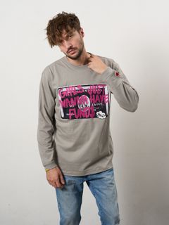 【予約品 10月16日(木) 締切】5.6ozコットン天竺 クレジットグラフィティ＆パッチ LSシャツ / チャコールグレー
