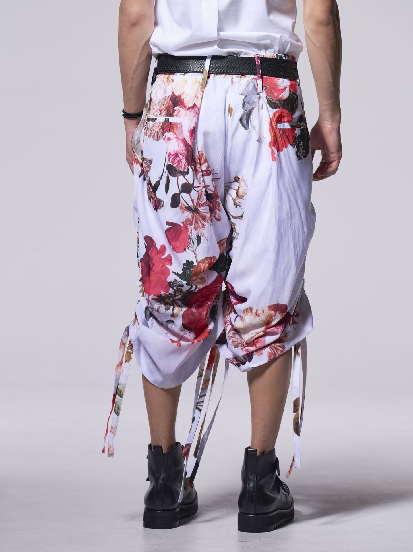 《予約品》 SharringWideTuckSlacks / ワイドタックスラックス / ホワイト・フローラ柄