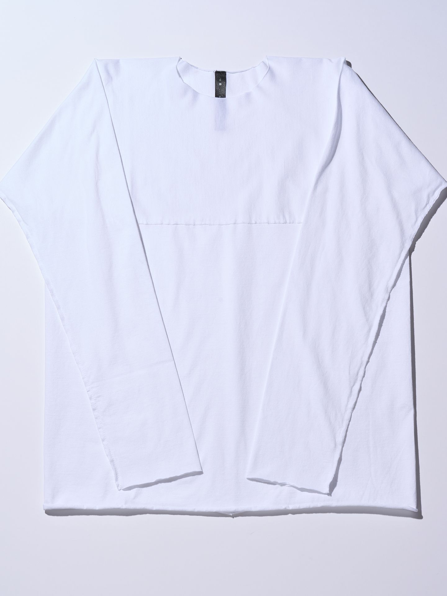 【予約品】 minimalism cut&sewn / Tシャツ / ホワイト