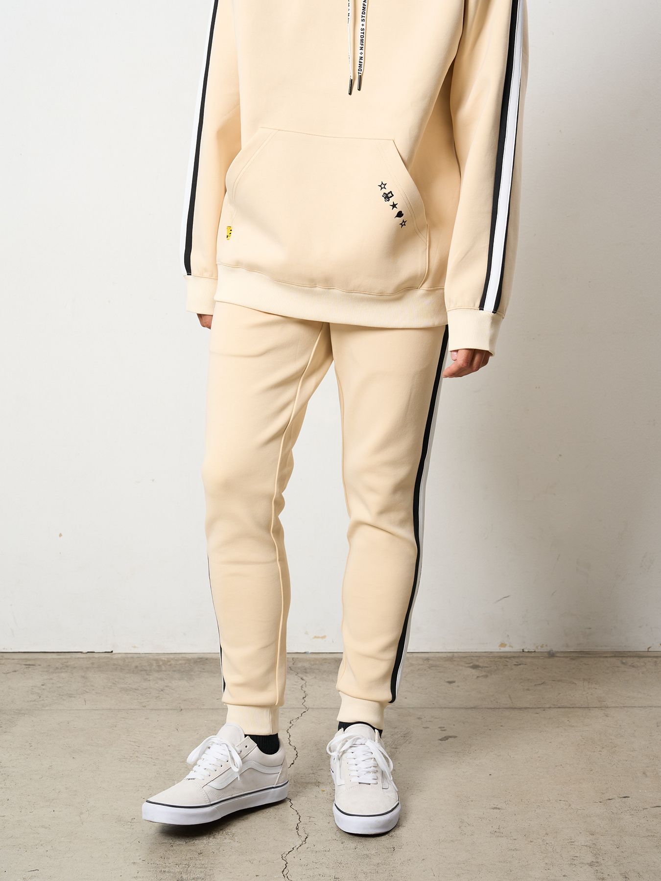 【予約品 5月8日(木) AM10時 締切】 T-Rストレッチポンチ スターノルディックフロッキー ラインリブパンツ / オフホワイト