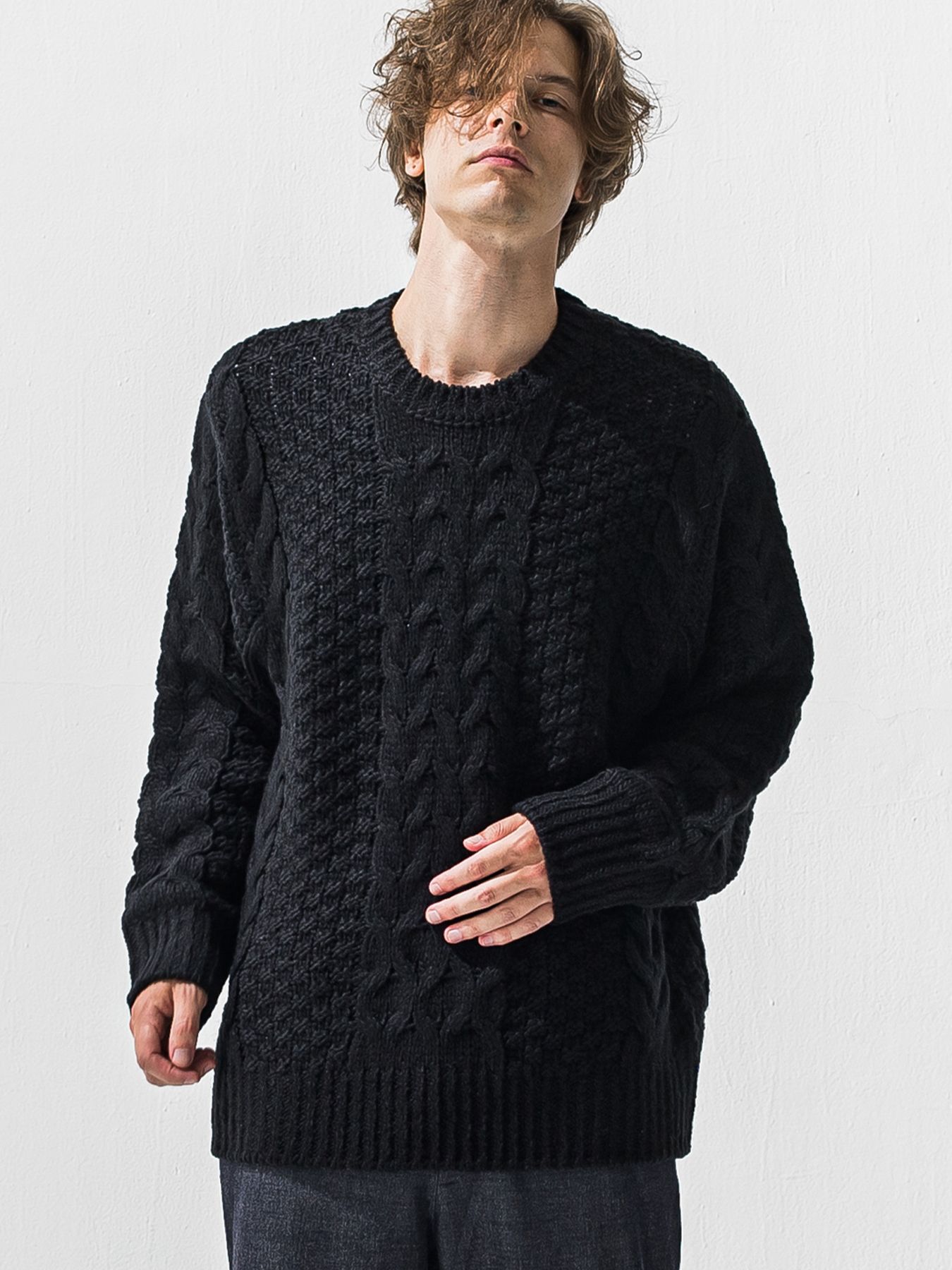 【予約品 9月6日(日) 締切】CABLE LAW SWEATER / ケーブル編みローゲージセーター / ブラック