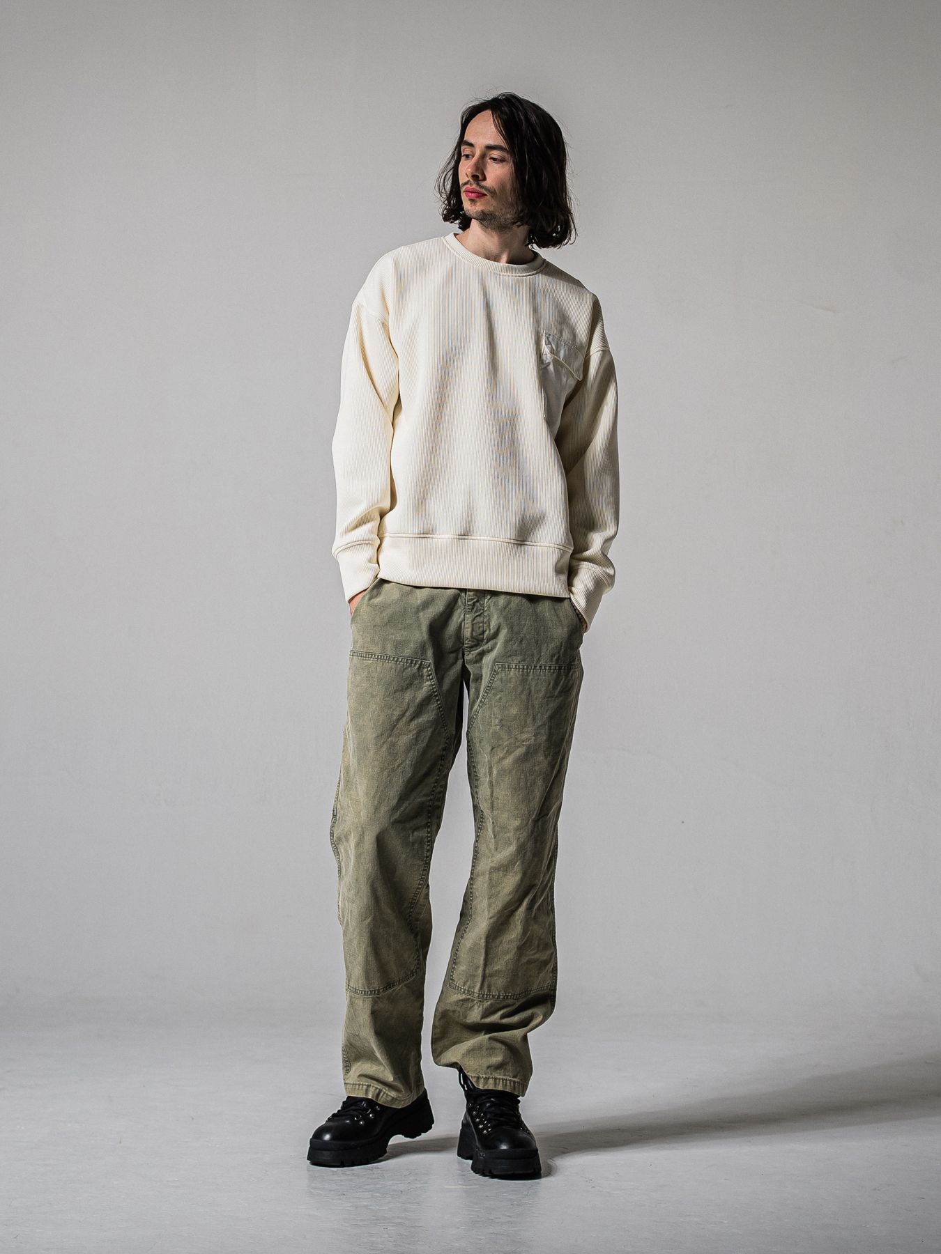 【予約品 11月16日(日) 締切】AZE MILITARY DROP TRAINER / 畔編みニット トレーナー / オフ