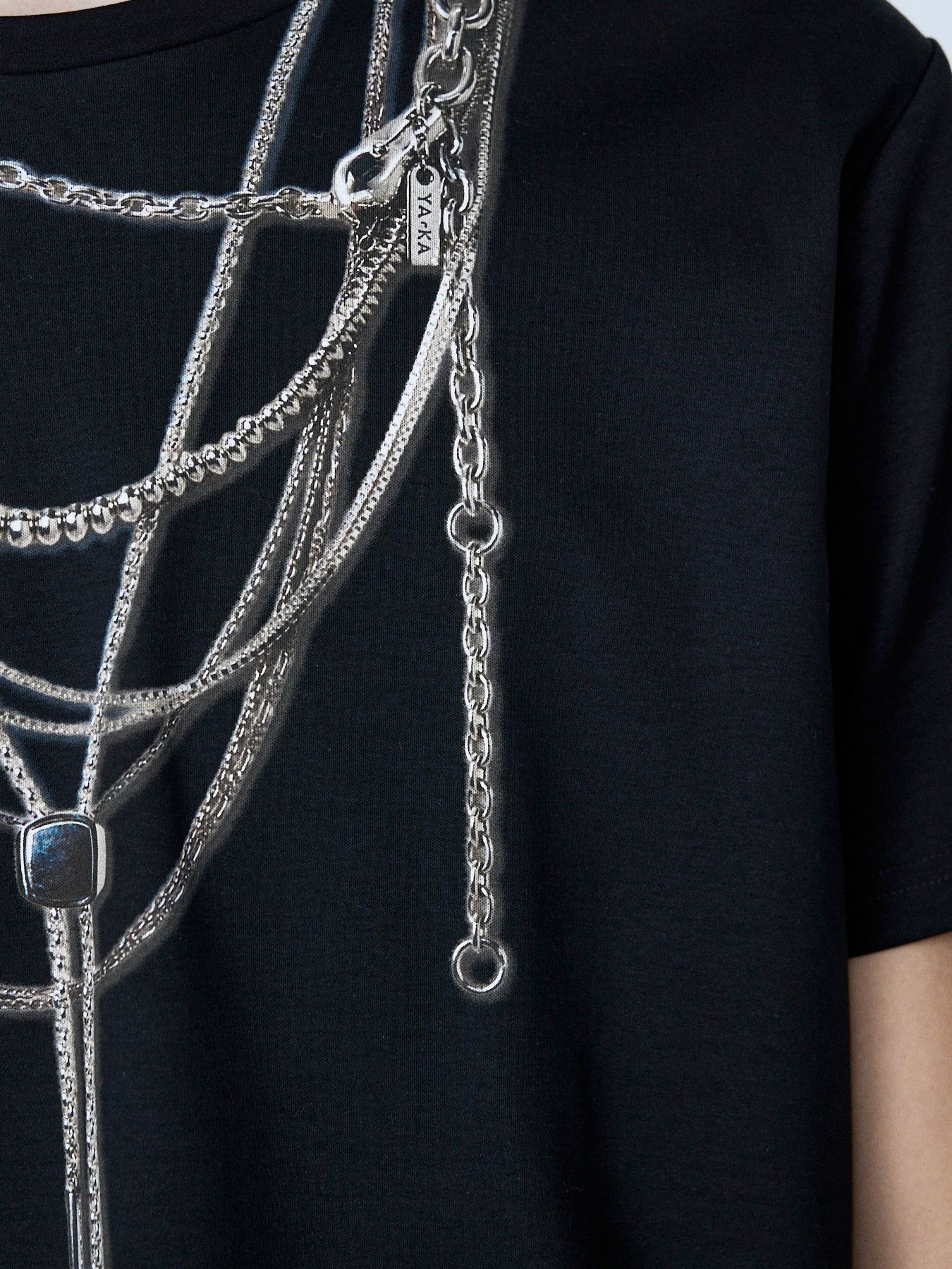《YArKA × 5351》ネックレス プリント 半袖 Tシャツ / ブラック【5351 POUR LES HOMMES】