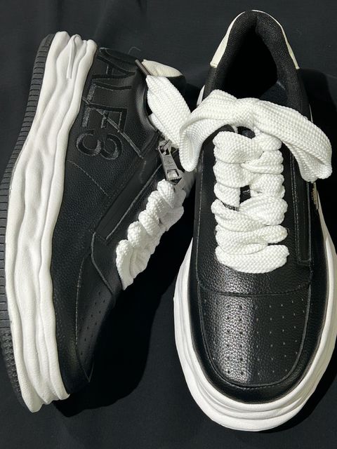 DISTORTED SOLE スニーカー / ブラックUSX-26008