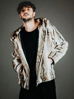 フェイクファーBIGフーデッドBLZ BEIGEベージュ【NO ID.】