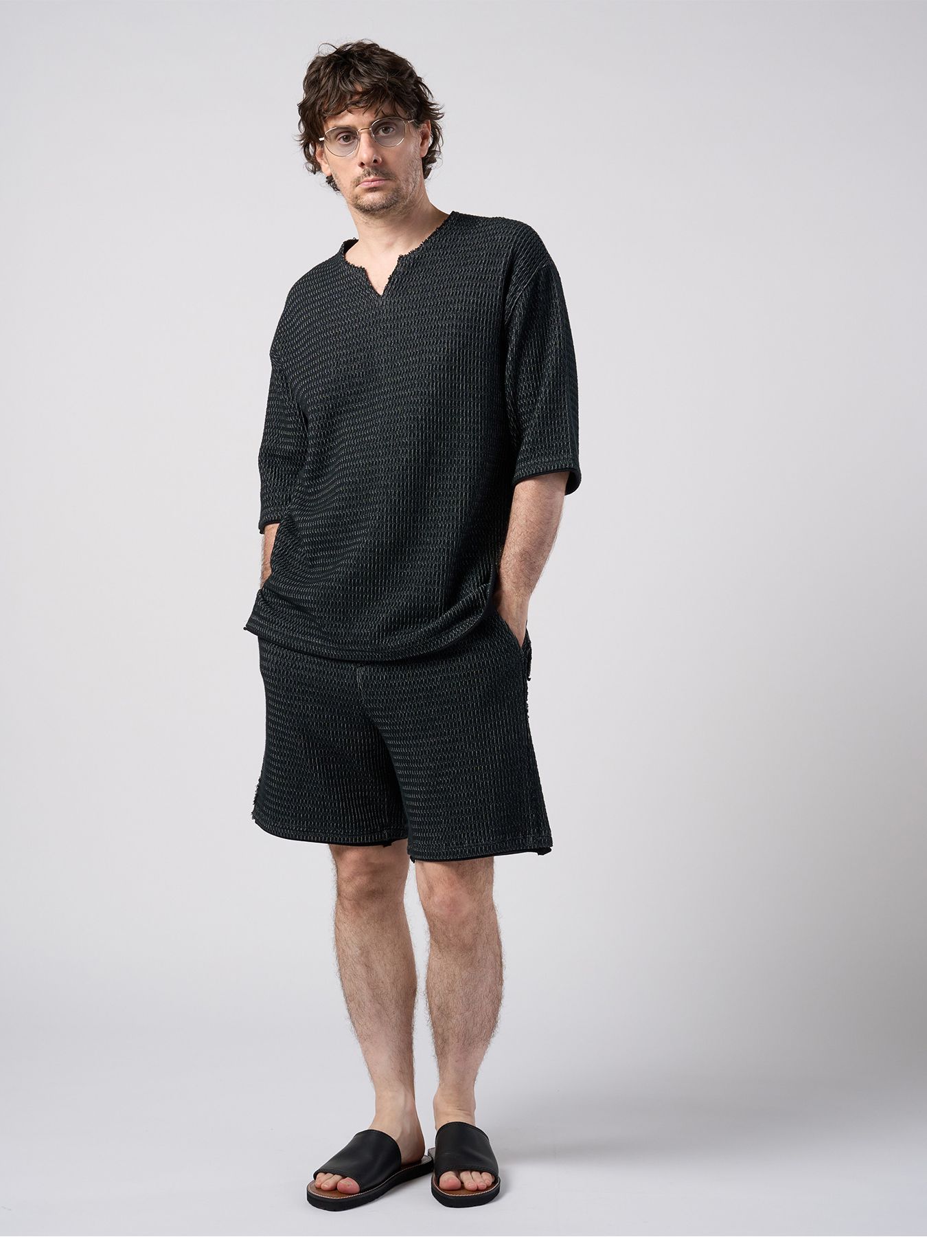 【予約品】textured knit key-neck H/S / ニットジャージー ハーフスリーブトップス / ブラック×グレー