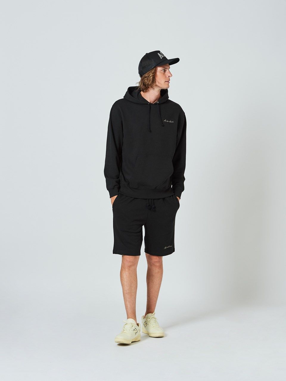 (予約品2023年10月19日18時締め) Script Logo Hooded Sweatshirt / フードスウェット / ブラック
