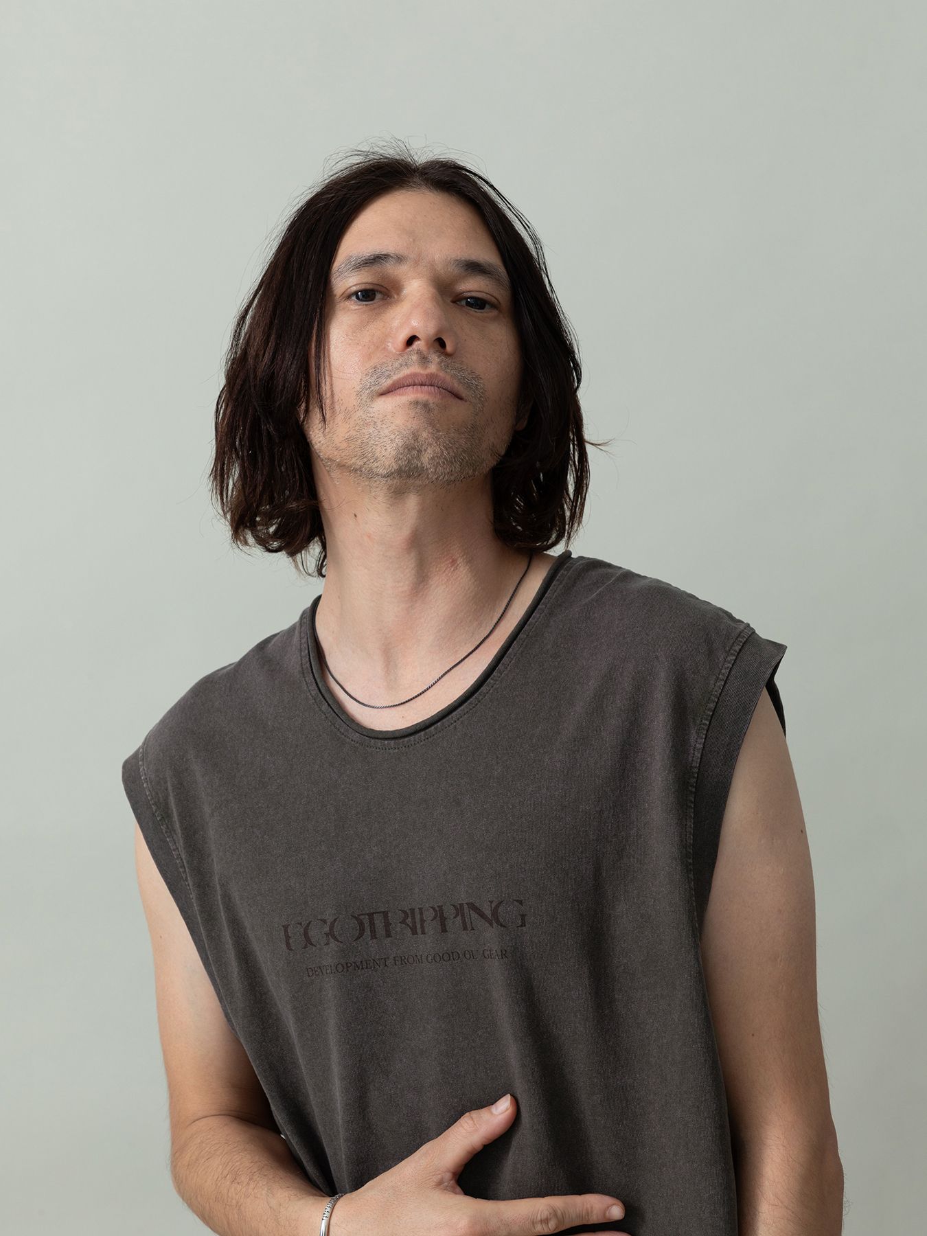 【予約品 2月1日(日) 締切】CREWNOT bleed / ロゴプリント ノースリーブ / ダークブラウン