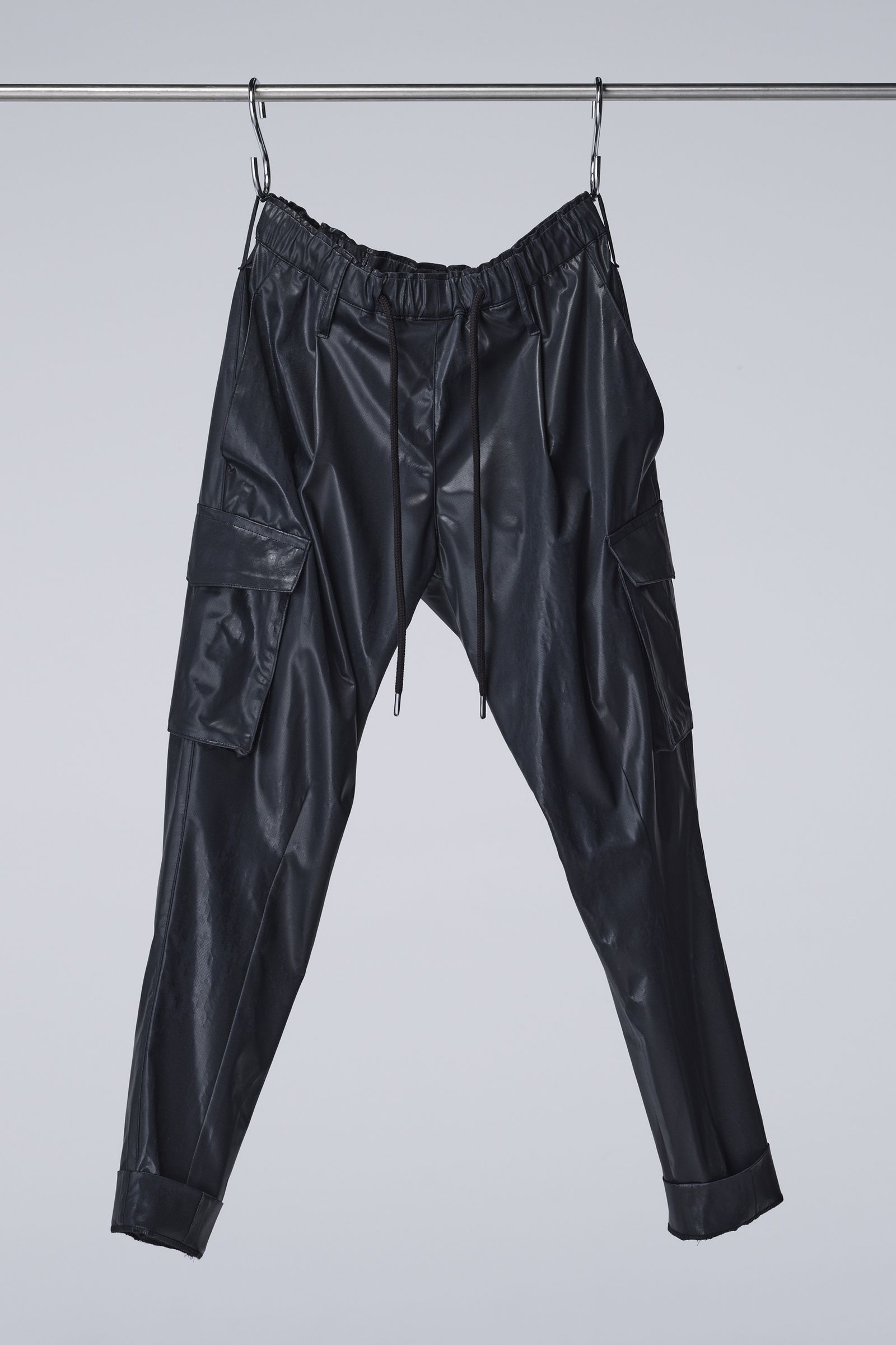 Cross Dot Wet Print Cargo Pants / ブラック 【THE ONENESS】