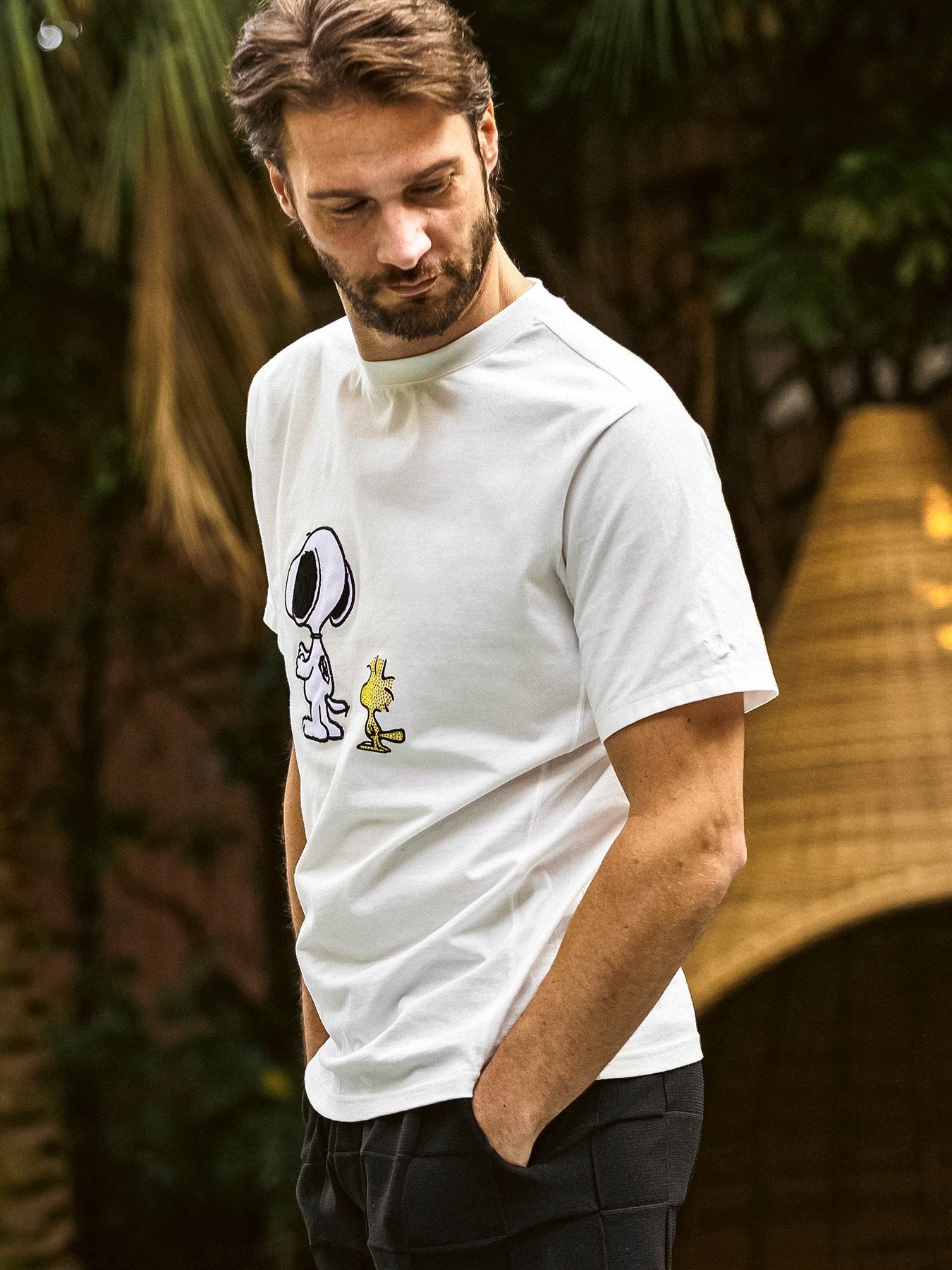 《スヌーピー コラボ》ラインストーン SNOOPY & WOODSTOCK 半袖Tシャツ / ホワイト【PEANUTS × 1PIU1UGUALE3 RELAX】