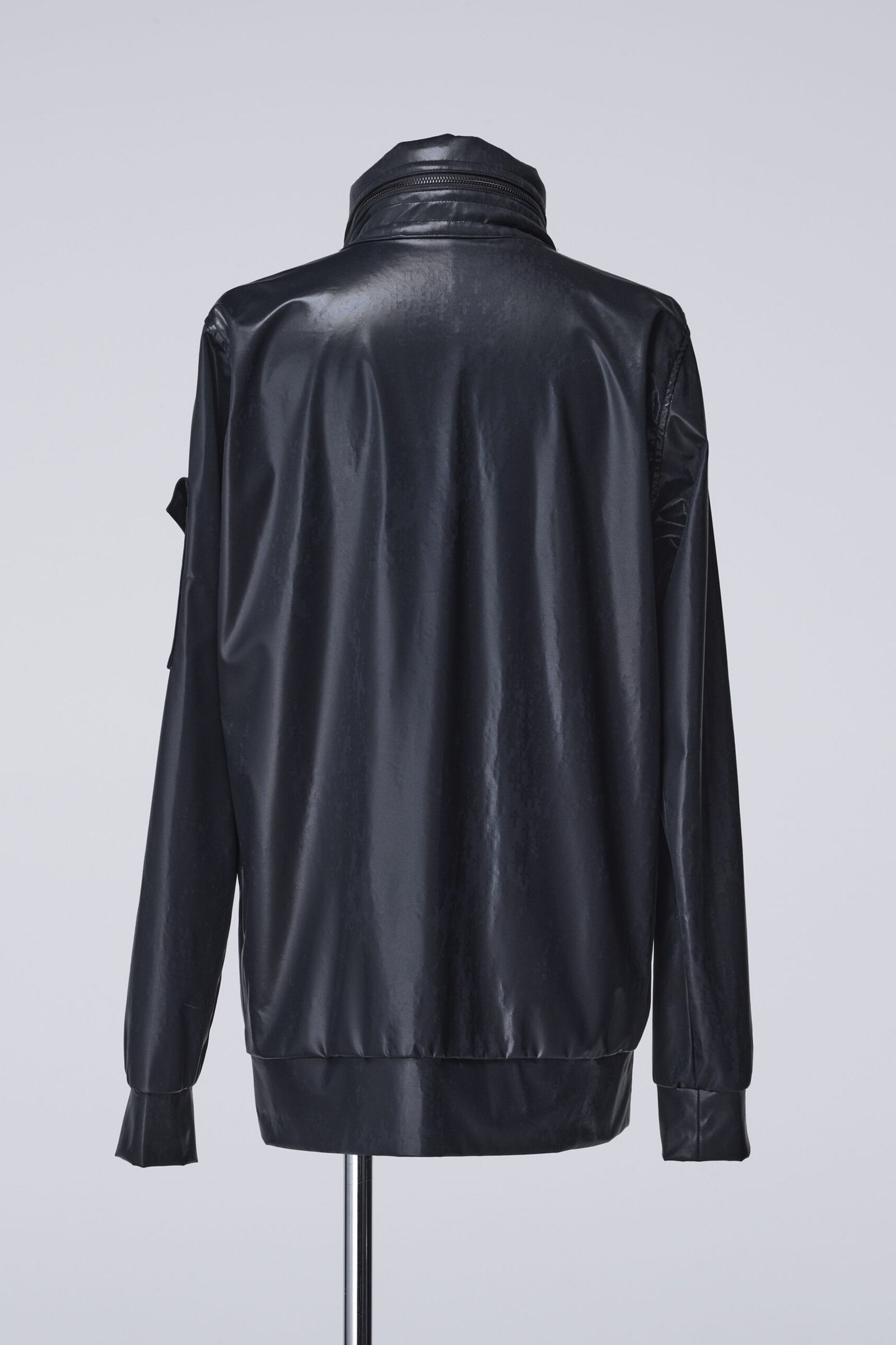 《予約》 Cross Dot Wet Print Stand Collar Zip Blouson  / ブラック 【THE ONENESS】 11月入荷予定