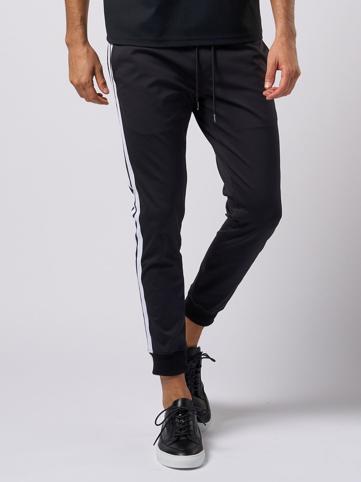 【予約品9月19日 10時締め】 line track pants  / トラックパンツ / ブラック・ホワイト