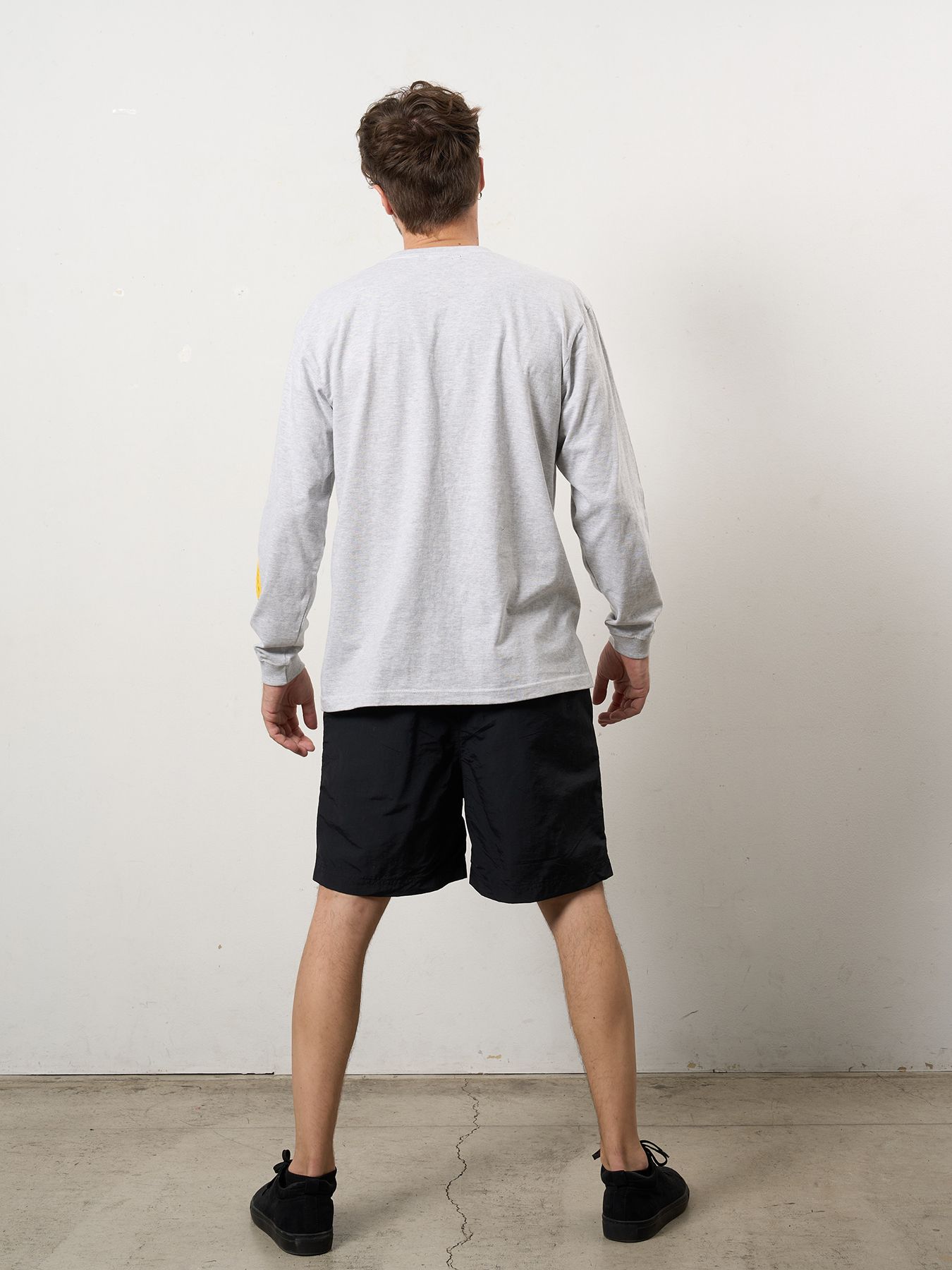 【予約品 10月16日(木) 締切】5.6ozコットン天竺 ウェービーロゴ&ドリップスマイル LSシャツ / アッシュ