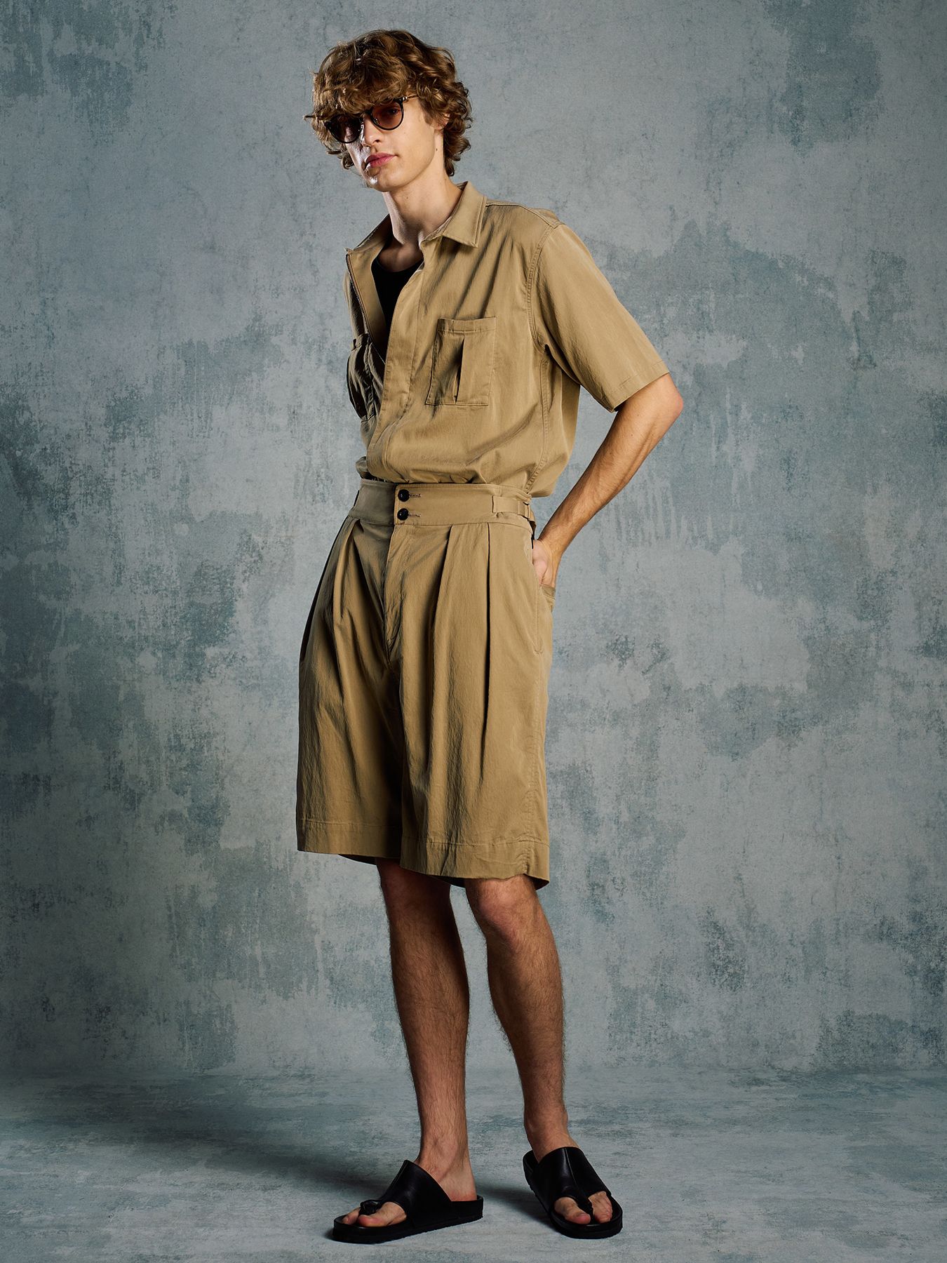 【予約品 1月25日(日) 締切】front-zip shirt H/S / フロントジップ ハーフスリーブシャツ / ダルベージュ