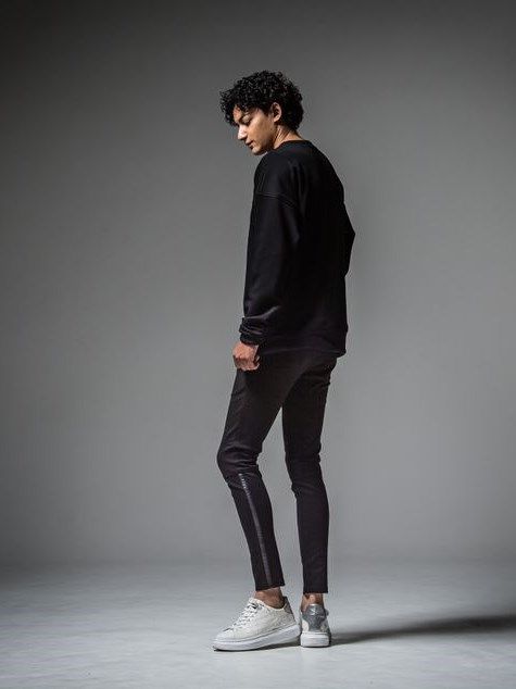 RC chenille velours fleece drop trainer / 裏起毛ロゴワッペントレーナー / ブラック 【RESOUND CLOTHING】