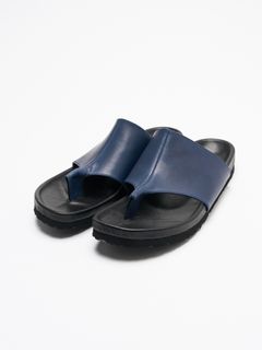【予約品9月19日 10時締め】 leather thong sandal / サンダル / ネイビー