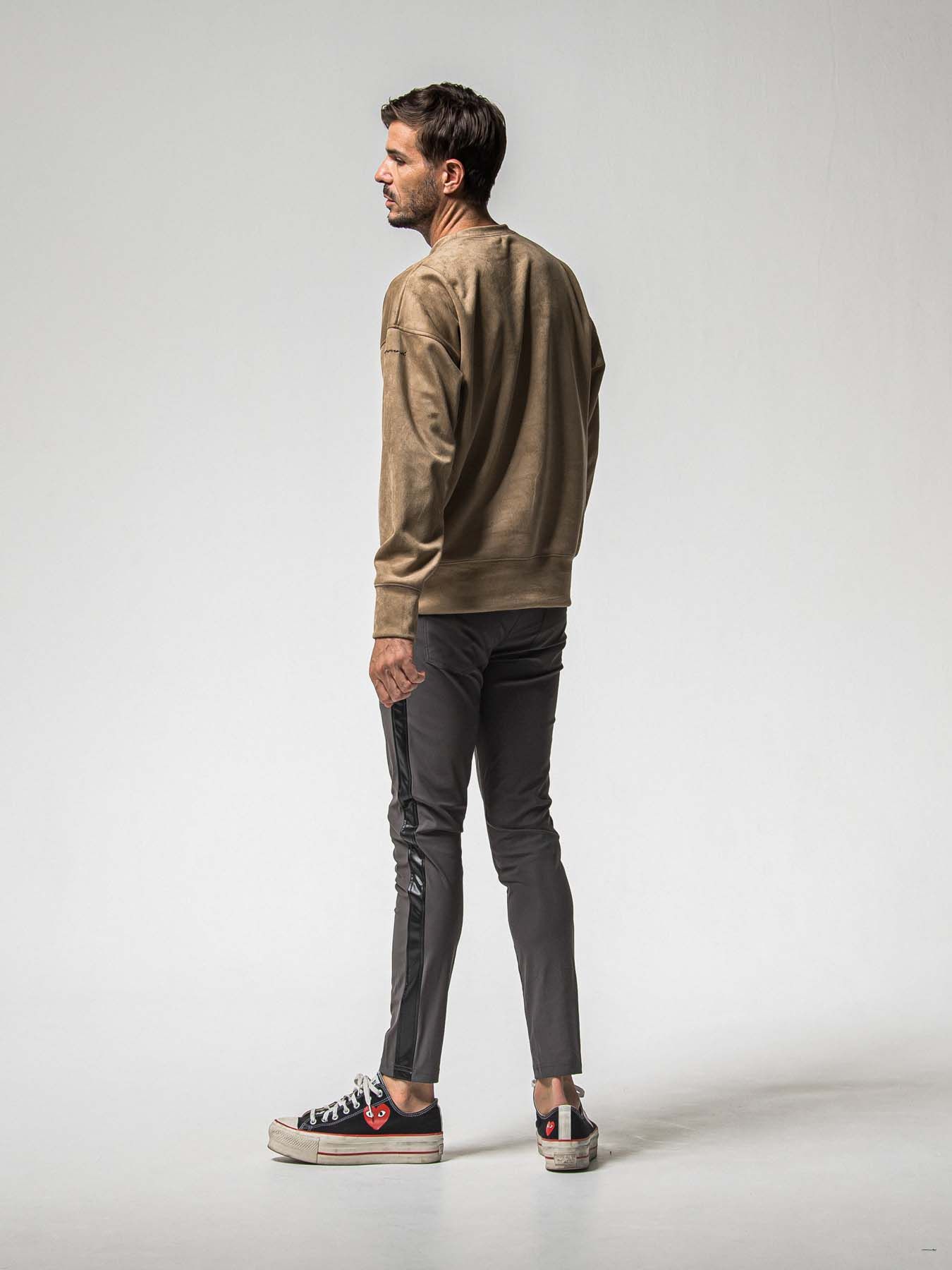 【予約品 8月31日(日) 締切】SUEDE DROP TRAINER / スウェード ドロップショルダートレーナー / ブラウン