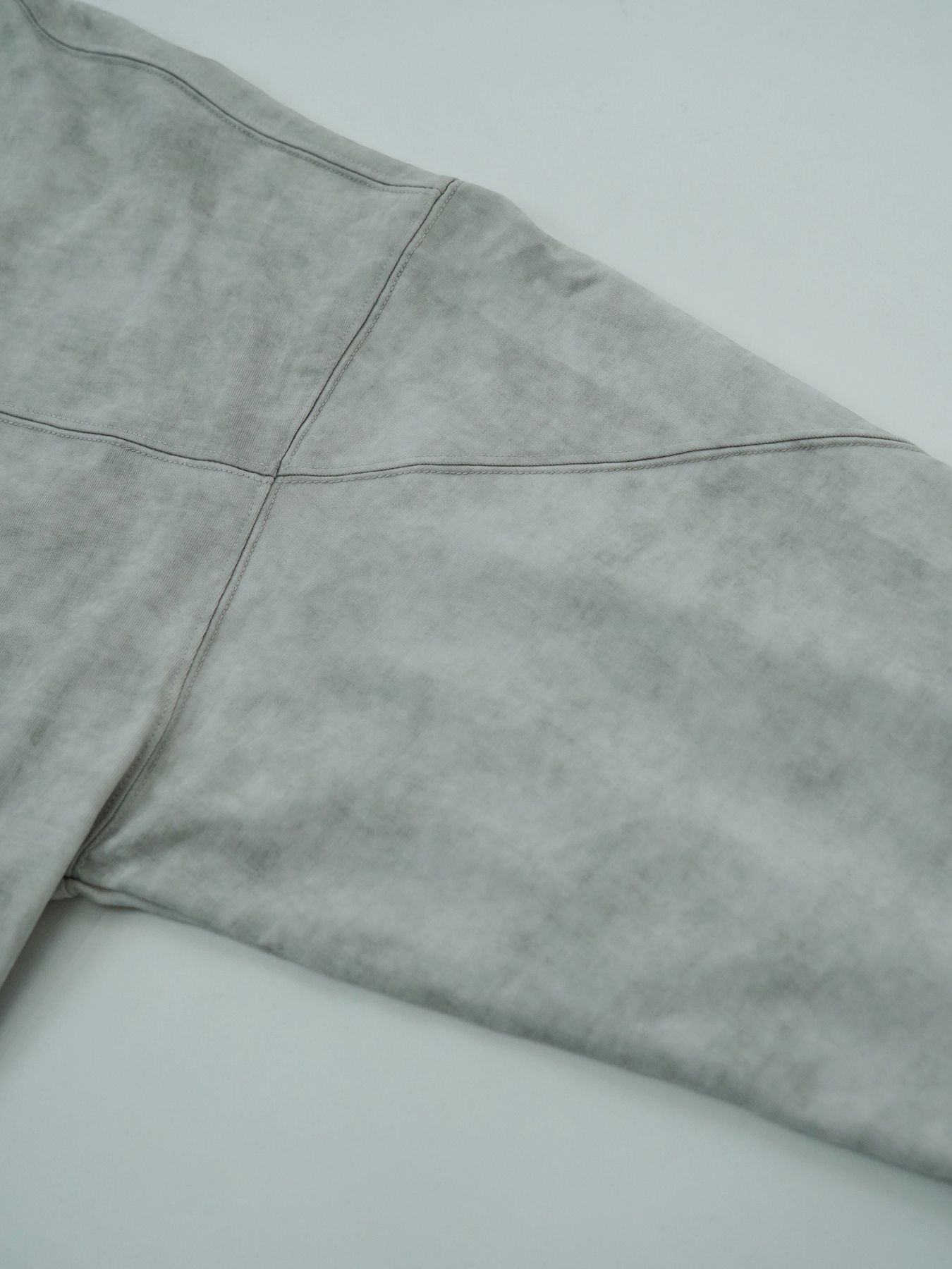 【予約品 2月1日(日) 締切】SWITCHCUT / ロゴプリント カットソー  / グレー