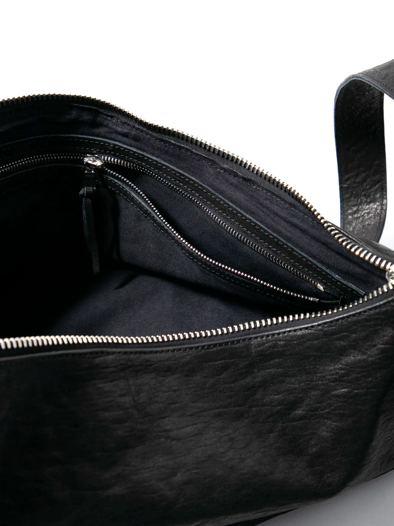 【予約品 4月6日(月) 締切】Pit Vegetable Full Tanned Shrunken Horsehide Wrap Bag / フルタンニン ピット鞣し シュリンク ホース ハイド ラップバッグ / SKYN / ブラック